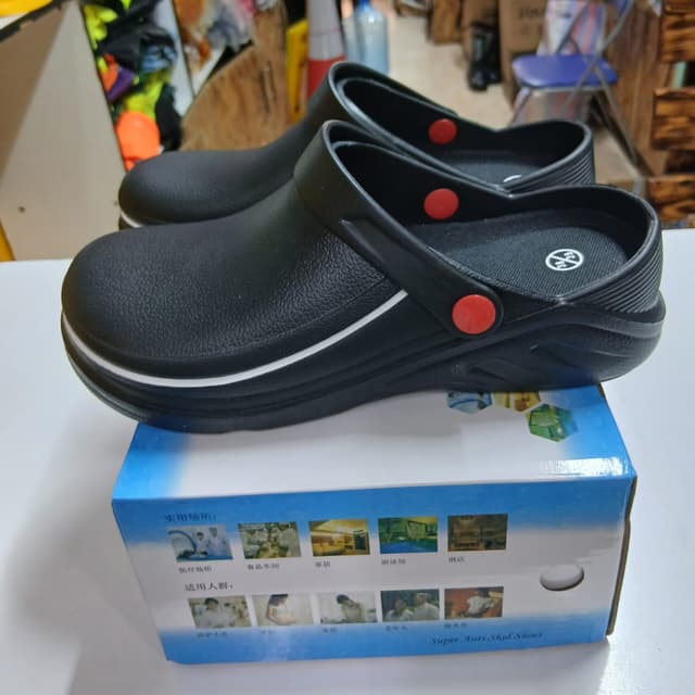 Industrial Black chef Crocs